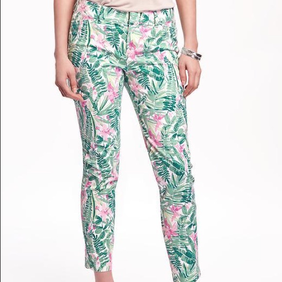 Old Navy Pants - Old Navy NWT Tropical Pixie Chino Pants